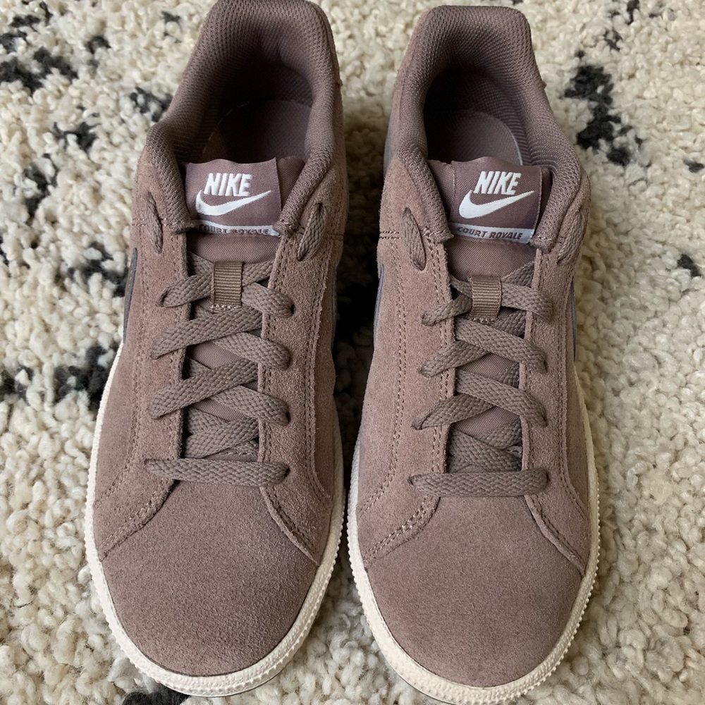 Women’s Nike Court Royale